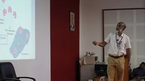 ins7