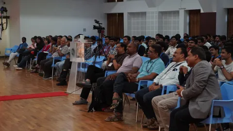 The longest known insect migration