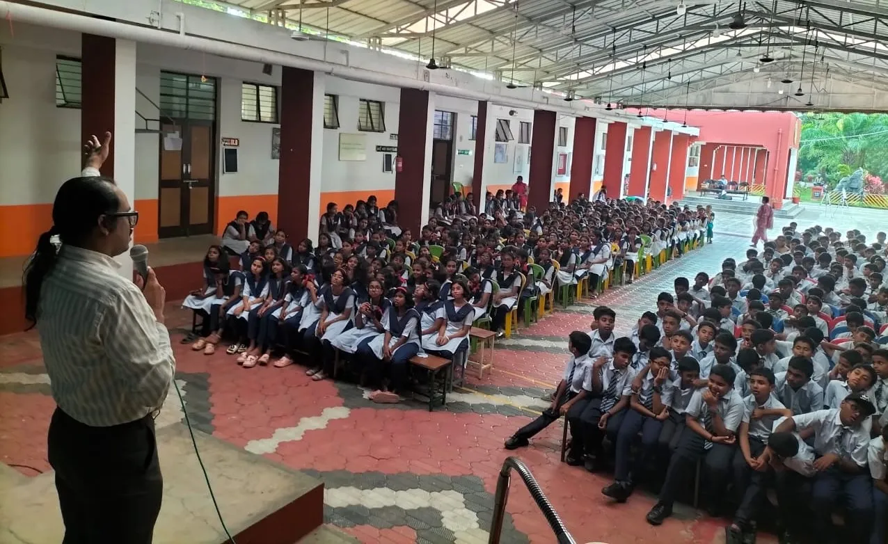 Outreach Programme in Hindi at Jawahar Navodaya Vidyalaya