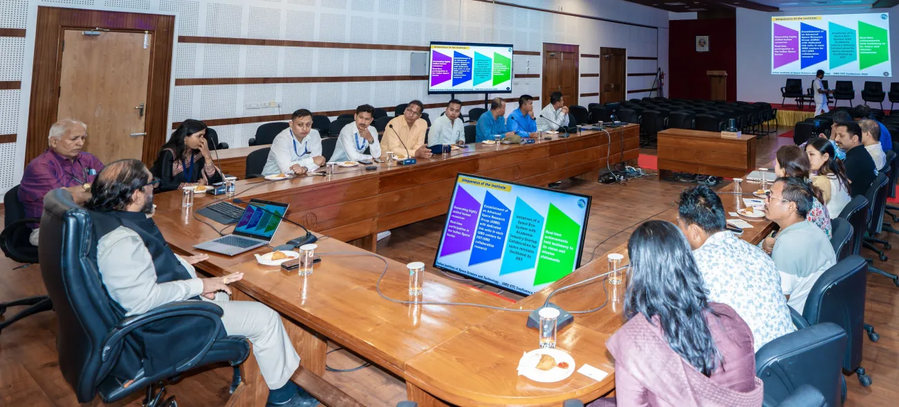 𝐕𝐢𝐬𝐢𝐭 𝐨𝐟 𝐌𝐚𝐧𝐢𝐩𝐮𝐫 𝐌𝐞𝐝𝐢𝐚 𝐃𝐞𝐥𝐞𝐠𝐚𝐭𝐢𝐨𝐧 𝐭𝐨 𝐈𝐈𝐒𝐓